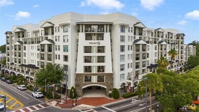 Building Photo - 2305 Edgewater Dr