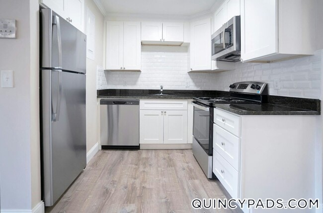 Building Photo - 60 Presidential Dr