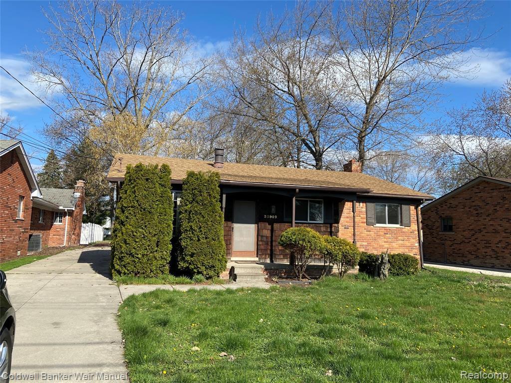 33909 Jefferson Ave, St. Clair Shores, MI 48082 House Rental in St