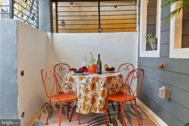 Foto del edificio - 210 Varnum St NW