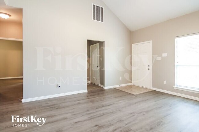 Foto del edificio - 10030 Date Meadow Ln