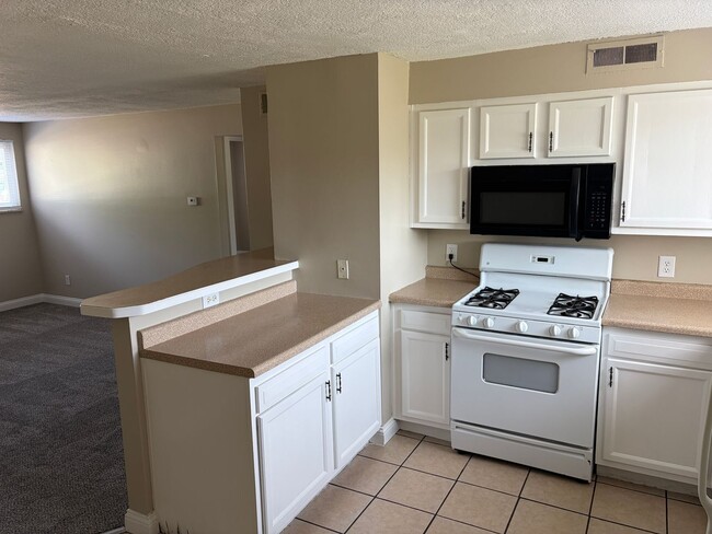 Building Photo - 4806 Northcrest Dr