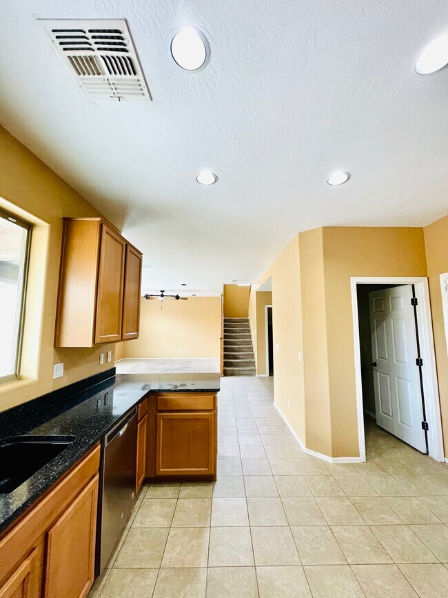 Foto del edificio - 4312 W Hasan Dr