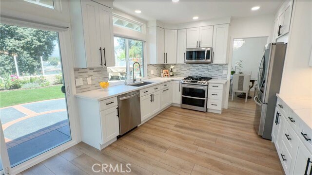 Building Photo - 15 Tierra Vista