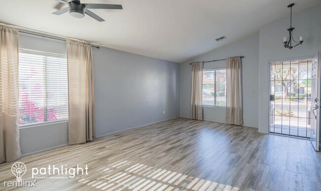 Foto del edificio - 4 br, 2 bath House - 4047 E Tanzanite Ln UNIT