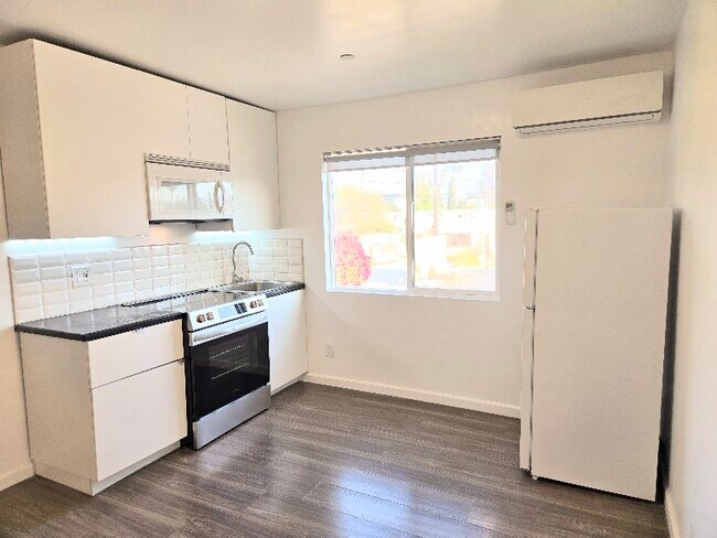 Foto del edificio - 3121 Larga Ave