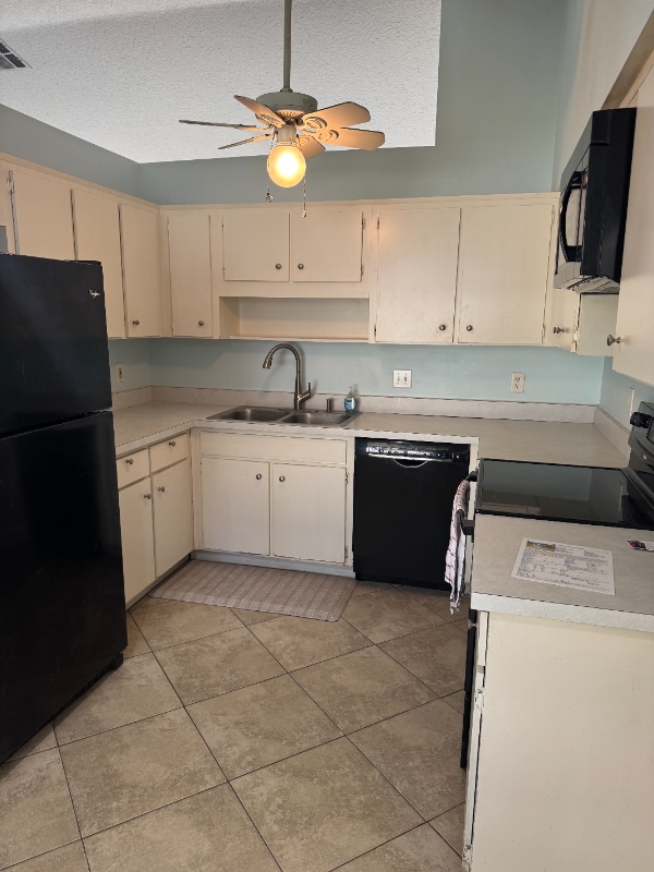 Foto del edificio - 1002 Stout Ct