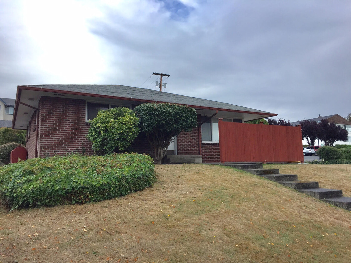 21836 Marine View Dr S, Des Moines, WA 98198 - House Rental in Des ...