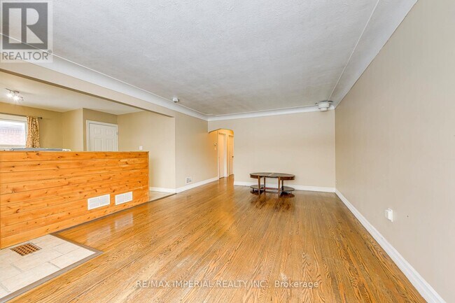 Photo du bâtiment - 456 E 13th St