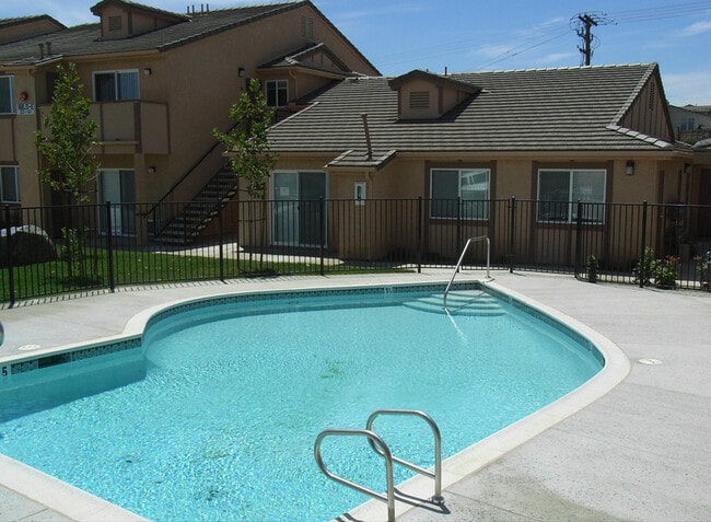 Building Photo - East Windmill Villa Apartments