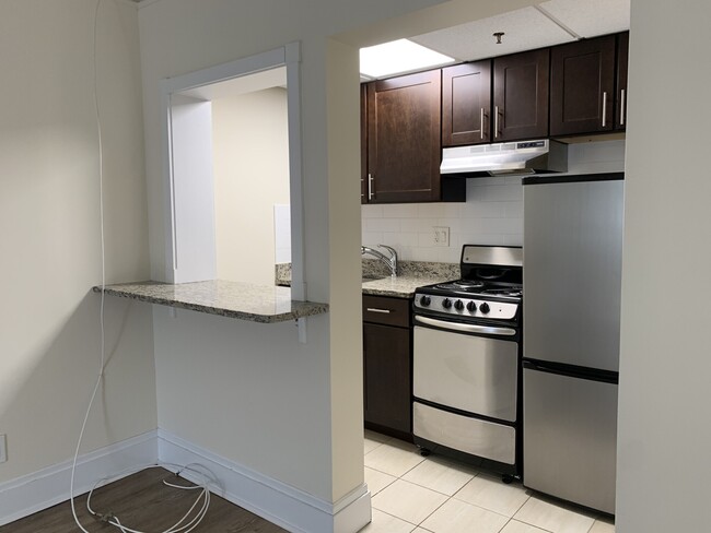 Building Photo - 62 Boylston St