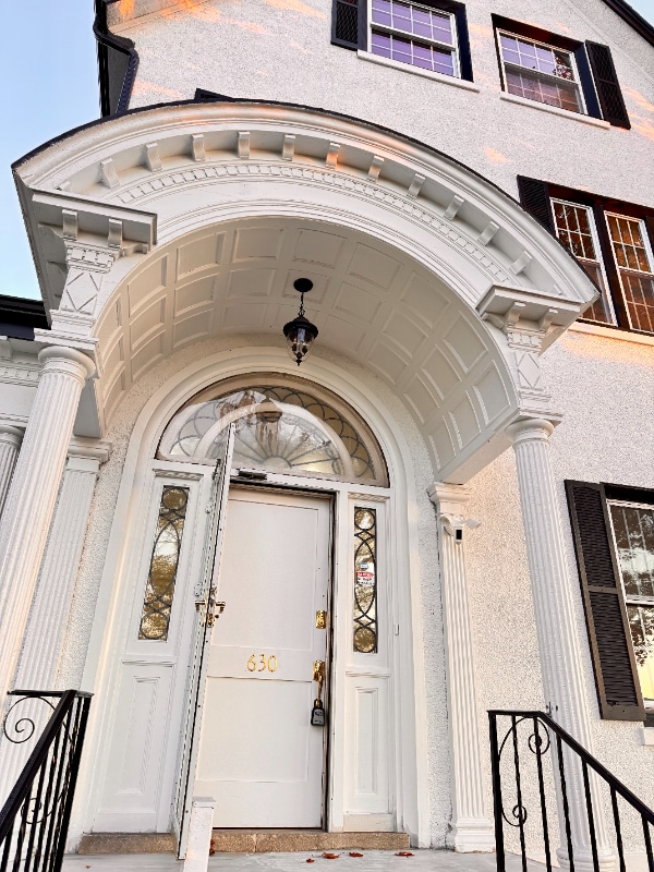 Primary Photo - 630 Jefferson Ave