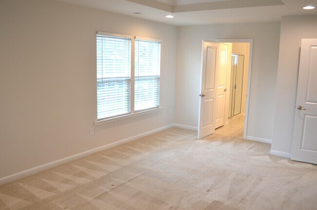 Building Photo - 375 Manning Ln