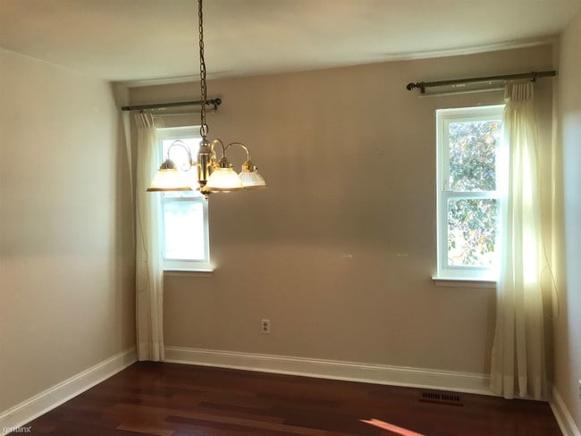 Building Photo - 3 br, 2.5 bath House - 3625 Loon Lake Rd