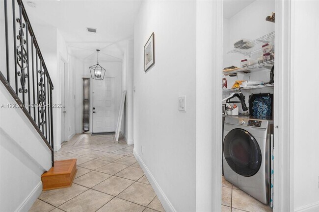 Foto del edificio - 2707 SW 135th Ave