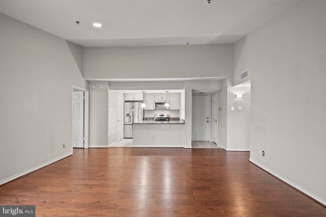 Building Photo - 1504 Lincoln Way