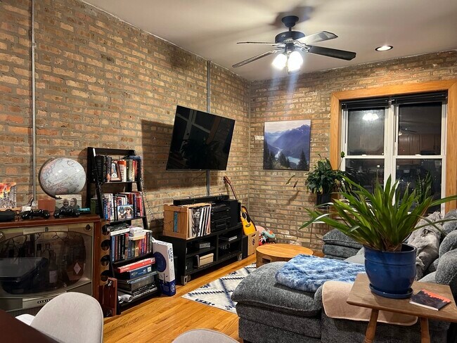 Foto del edificio - 2747 W Le Moyne St