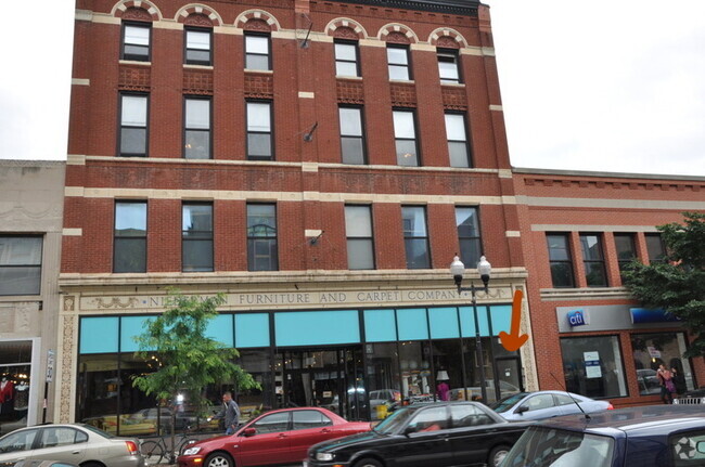 Building Photo - 1459 N Milwaukee Ave