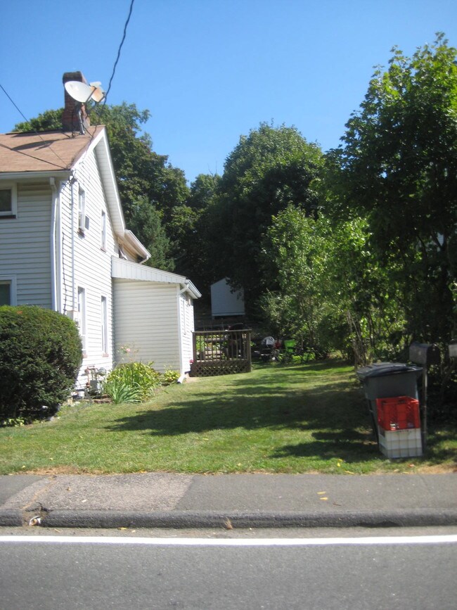 190 S Middletown Rd, Pearl River, NY 10965 House Rental in Pearl