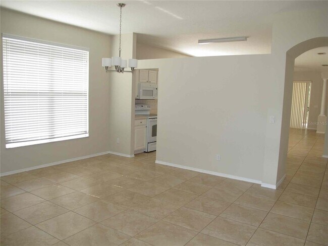 Building Photo - 115 Redtail Pl