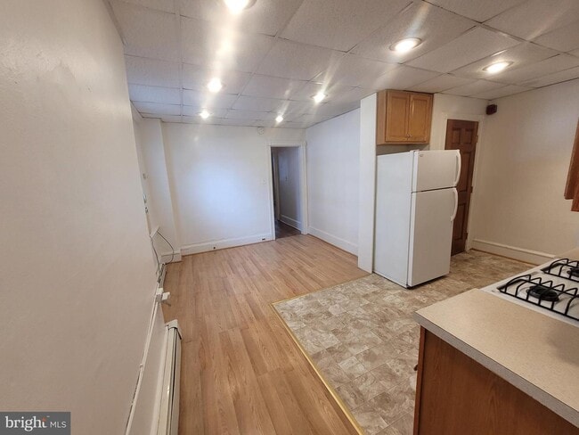 Building Photo - 465 Gerhard St