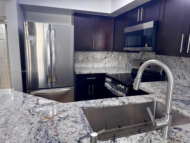 Foto del edificio - 8255 SW 152nd Ave