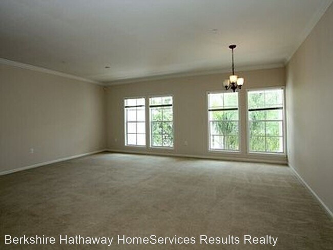 Building Photo - 2 br, 2 bath House - 572 Water St
