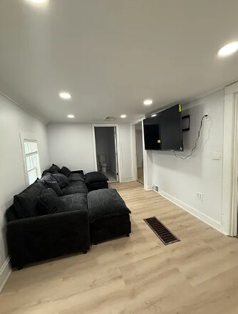 Foto del edificio - 34 Seminary Ave