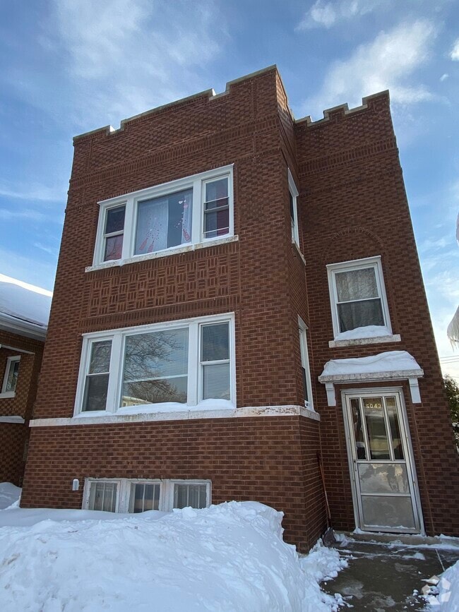 Building Photo - 5043 W Argyle St