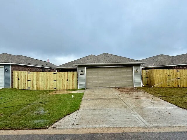Foto del edificio - 2440 N Raven Ln