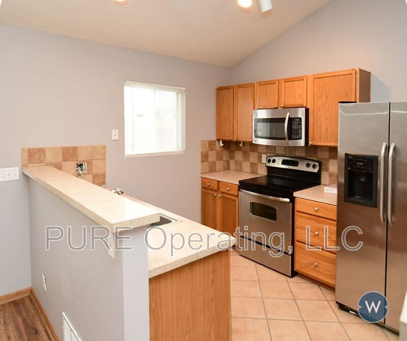 Primary Photo - 7460 N 110th Ave