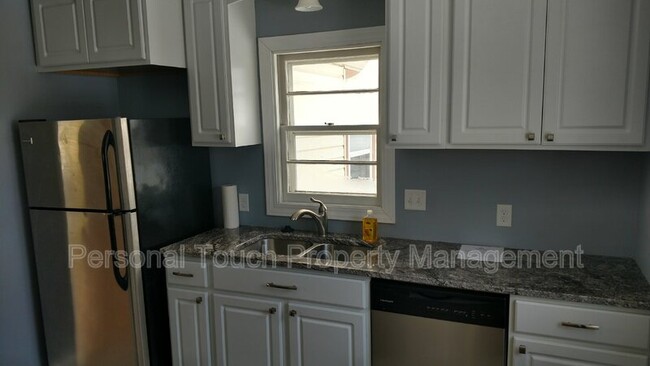 Building Photo - 1438 9th St N