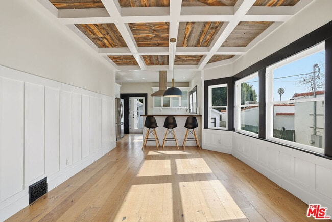 Foto del edificio - 5226 Rockland Ave