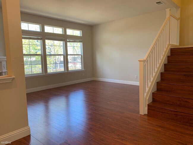 Building Photo - 3490 Fitzsimmons Common