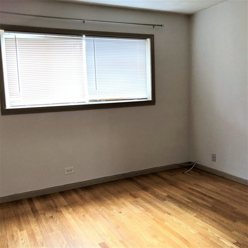 Building Photo - 2200 Arbor Cir