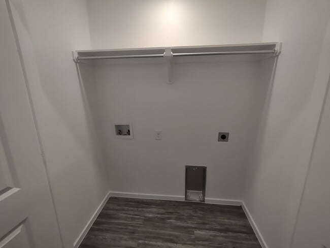 Foto del edificio - 2120 N Avenue J