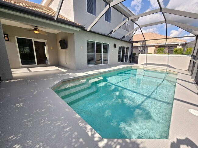 Building Photo - Annual Unfurnished Two Story 3 Bedroom 2.5 Bathroom Pool Home with a Den and a Loft located in St...