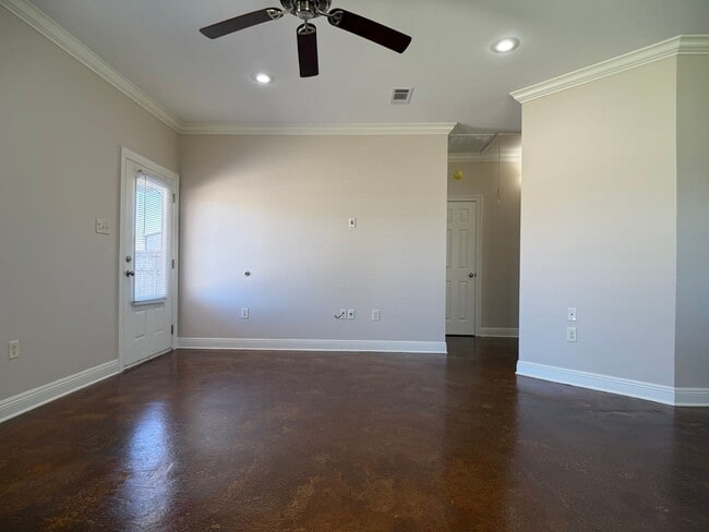 Building Photo - 40455 LA-42