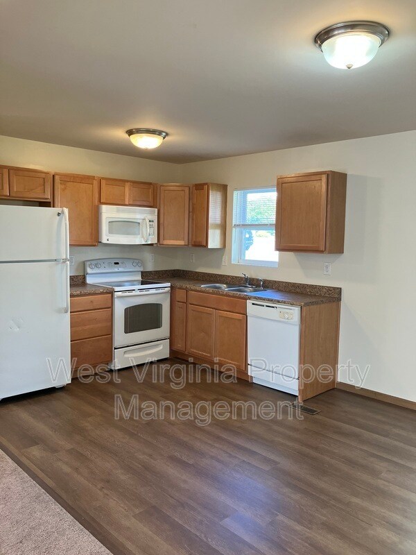 212 Cardinal Wy Unit 61, Lewisburg, WV 24901 Condo for Rent in