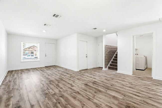 Photo - 9616 Kennebec Way House