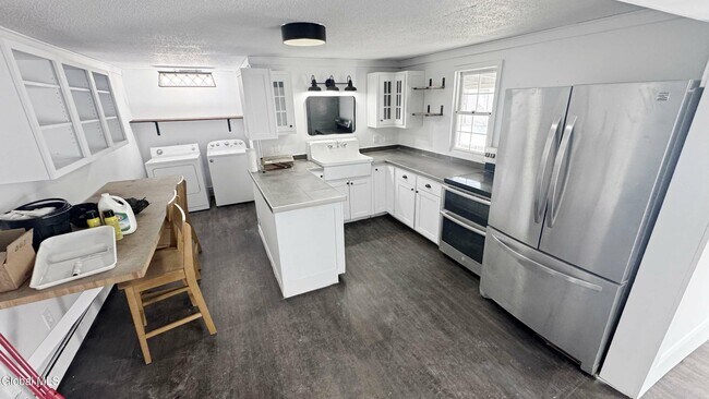 Foto del edificio - 12 Ordway Ln