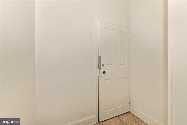 Foto del edificio - 326 E Patrick St