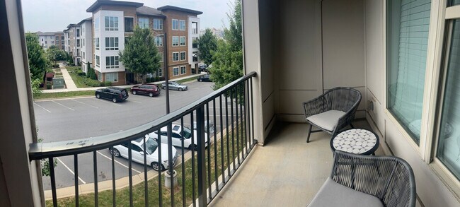 Foto del edificio - 6408 Providence Farm Ln