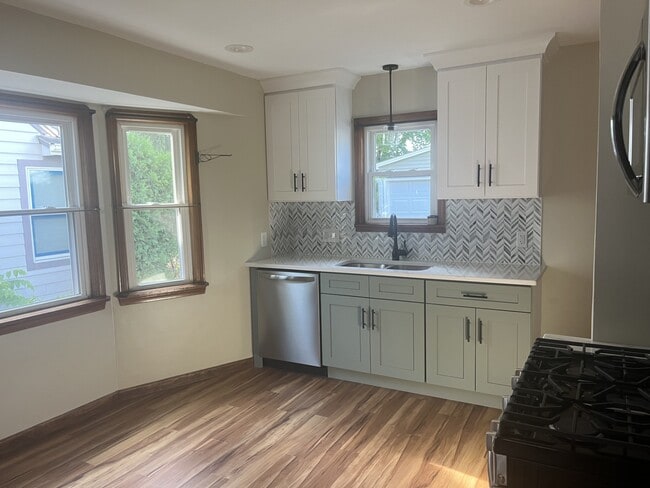 Building Photo - 7133 Bletch Ct