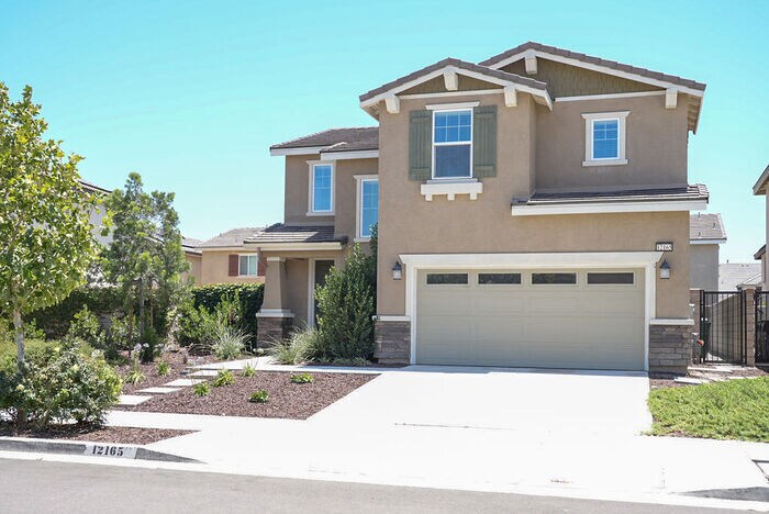Beautiful 2 Story 4 Bedroom Home in Great ... - Beautiful 2 Story 4 Bedroom Home in Great ...