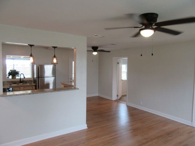 Foto del edificio - 409 S Palo Alto Ave