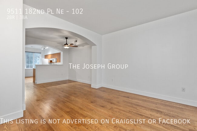 Building Photo - Stunning 2 bed/2.5 bath located minutes fr...