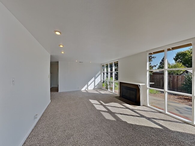 Photo - Holbrook Heights 3/2 Home Available Now!