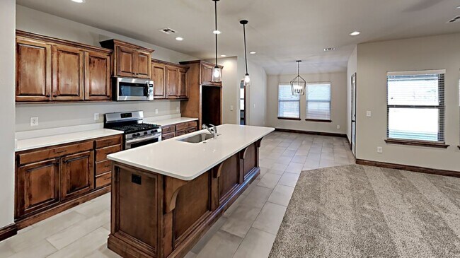 Foto del edificio - Spectacular 4 Bedroom 2 Bath Home in Piedmont Schools- Neighborhood Park