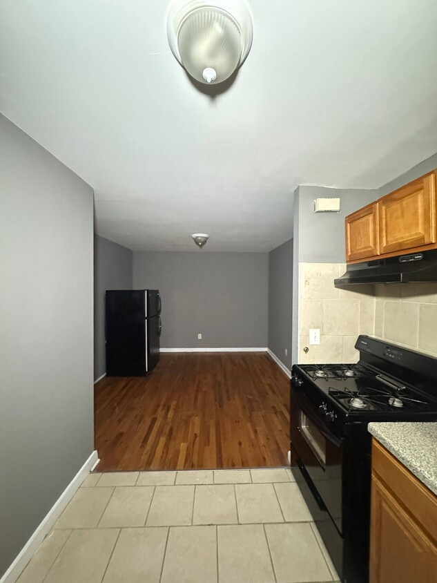 Foto principal - 104 Montclair Ave